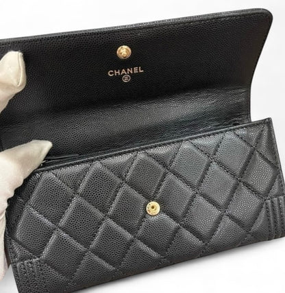 VIP/GWP Black Quilted Le Boy Wallet - Image 7