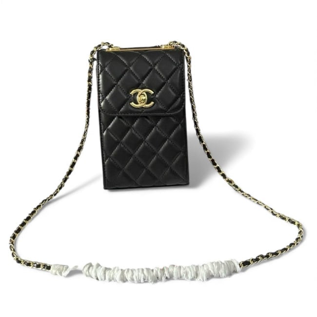VIP/GWP Black Quilted Phone Holder Clutch - Image 2