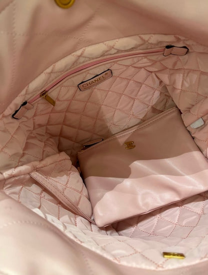 VIP/GWP Pink 22 Quilted Hobo GWP Bag - Image 6