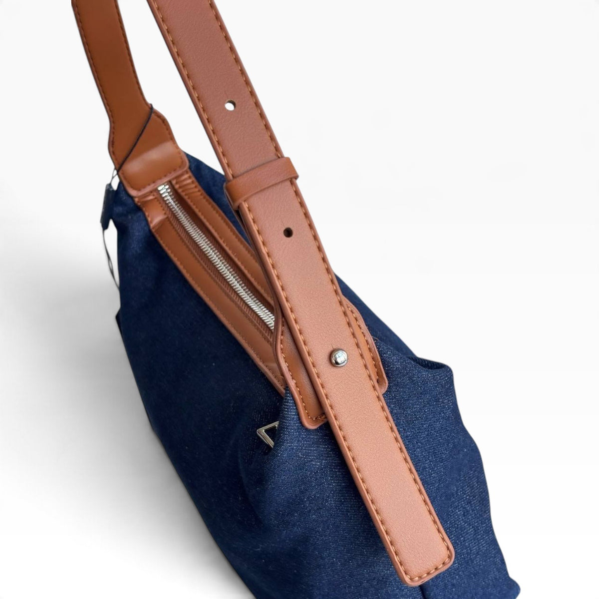 VIP/GWP Navy Blue Canvas Brown Trim Shoulder Bag - Image 6