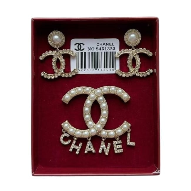 VIP/GWP 3Pc Rhinestone Pearl Earrings & Brooch Set with Box