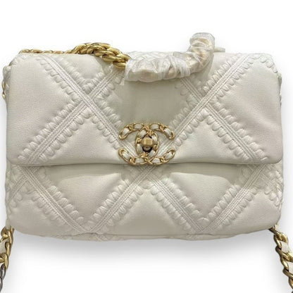 VIP/GWP White Quilted 19 SB Bag with Box & Dust Bag