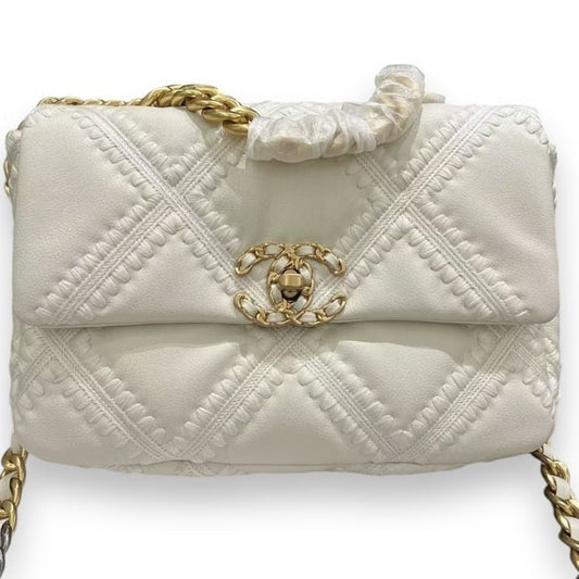 VIP/GWP White Quilted 19 SB Bag with Box & Dust Bag