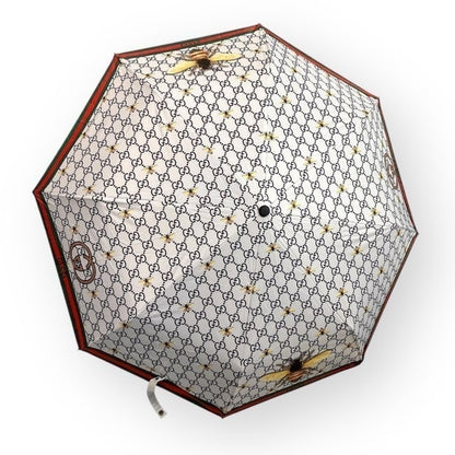 VIP/GWP White Signature Bee Umbrella with Sleeve & Box