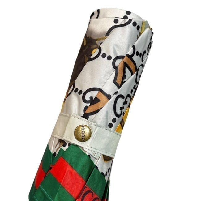 VIP/GWP White Signature Bee Umbrella with Sleeve & Box