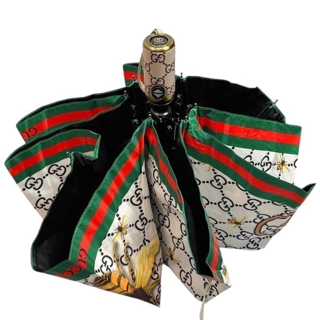 VIP/GWP White Signature Bee Umbrella with Sleeve & Box
