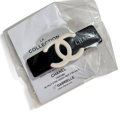 VIP/GWP Black Logo Wide Rectangle Hair Clip - Image 2