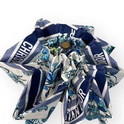 VIP/GWP White Blue Butterfly Umbrella with Sleeve & Box