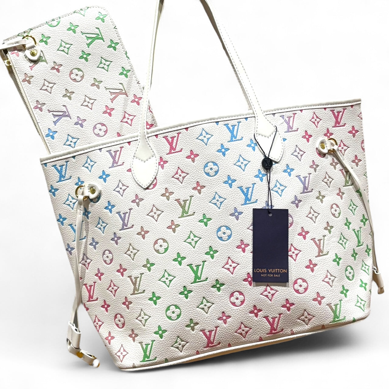 VIP/GWP White Neverfull MM Tote & Pouch