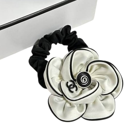 VIP/GWP White Camelia Floral Scrunchy with Bag