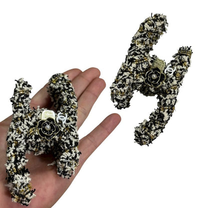VIP/GWP White 2Pc Tweed Hair Clips with Box