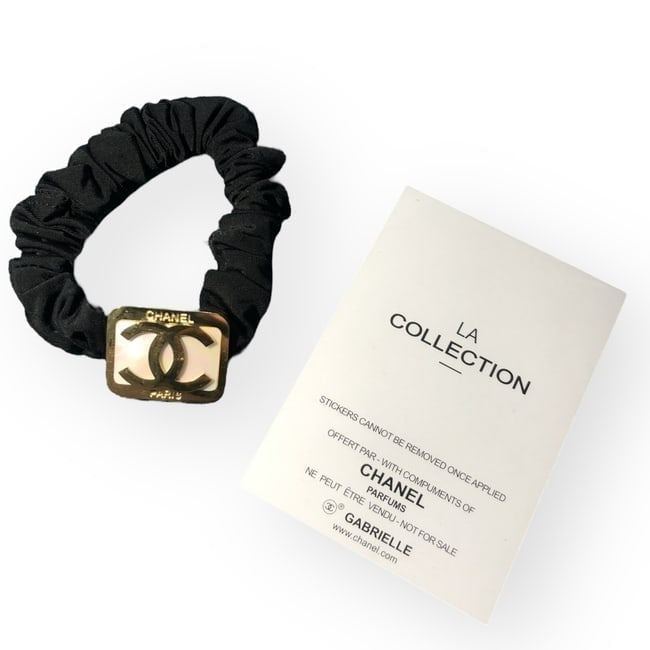 VIP/GWP White CC Logo Scrunchy with Bag