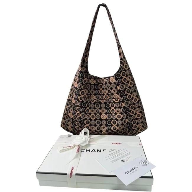 VIP/GWP Black Fortune Tote Bag with Gift Bag