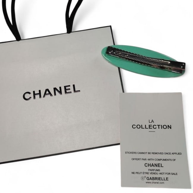 VIP/GWP Teal CC Long Oval Hair Clip with Bag
