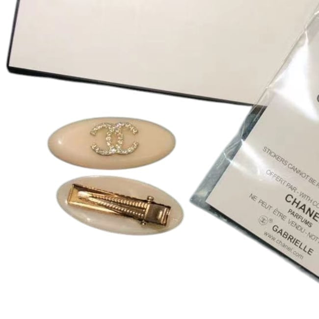 VIP/GWP 2Pc Rhinestone CC Oval Hair Clips