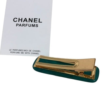 VIP/GWP Rhinestone CC Rounded Rectangle Hair Clip