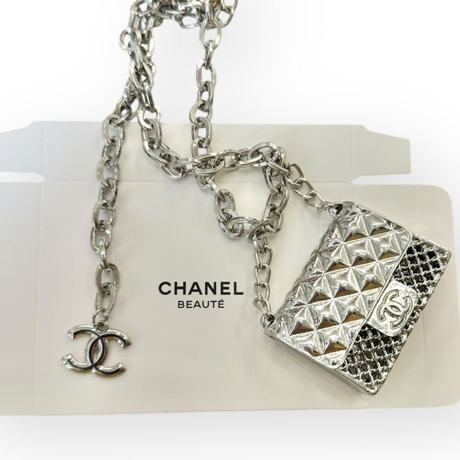 VIP/GWP Silver Chain Belt with Gift Bag