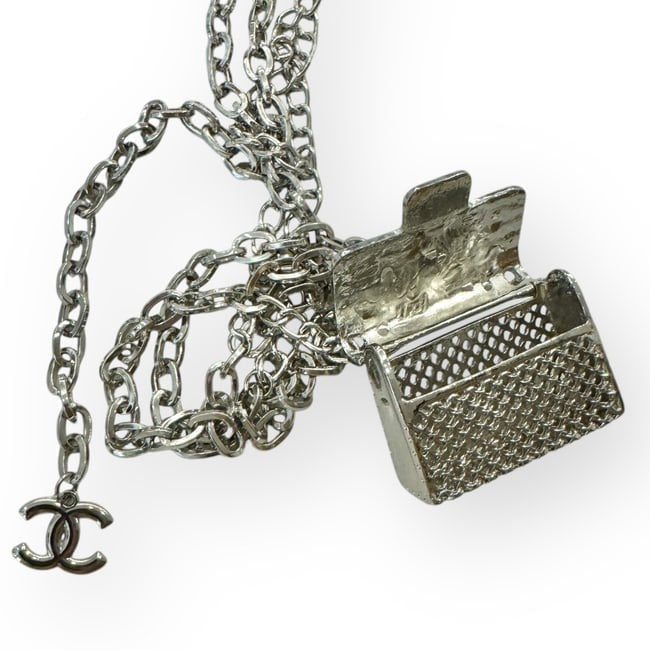 VIP/GWP Silver Chain Belt with Gift Bag