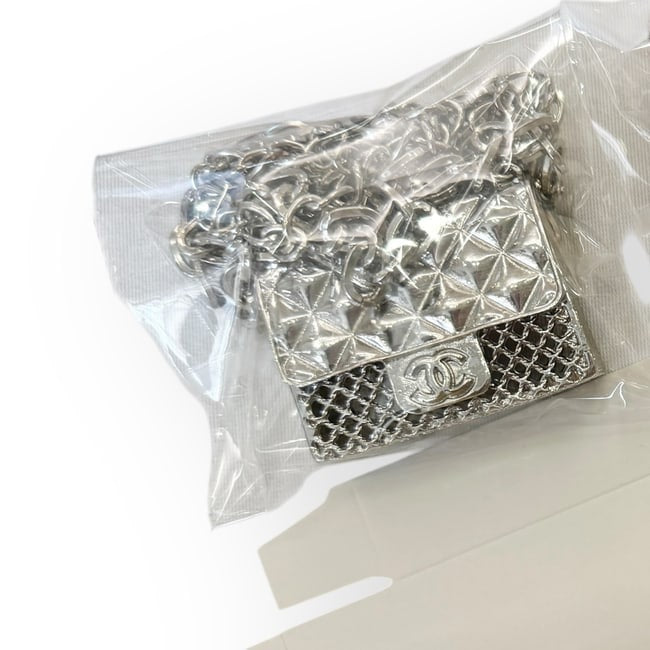VIP/GWP Silver Chain Belt with Gift Bag