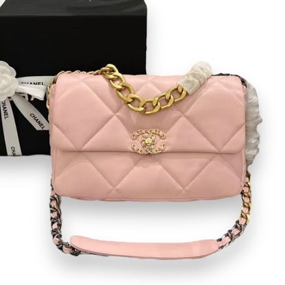 VIP/GWP Pink 19 Quilted Bag with Box
