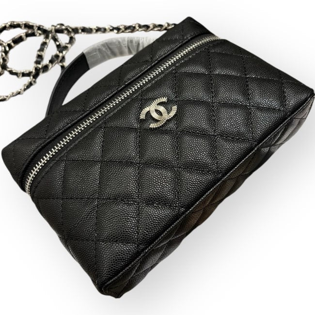 VIP/GWP Black Quilted Chain Vanity Bag
