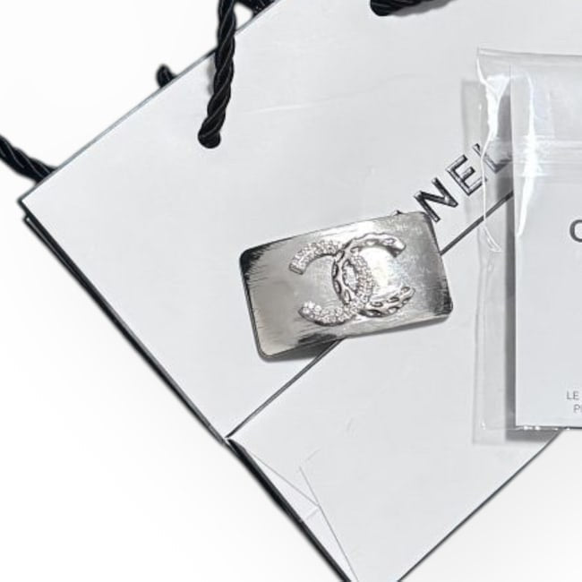 VIP/GWP Rhinestone CC Wide Rectangle Hair Clip