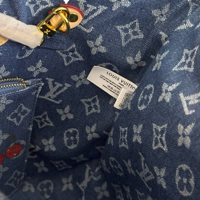 VIP/GWP Denim Neverfull MM Tote & Pouch
