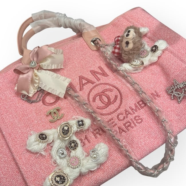 VIP/GWP Pink Deauville Tote Bag with Gift Bag