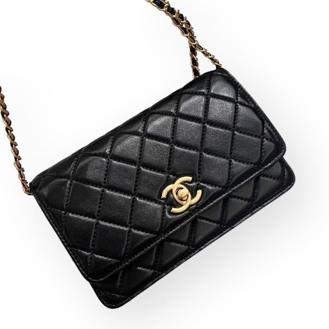 VIP/GWP Black WOC Bag with Box