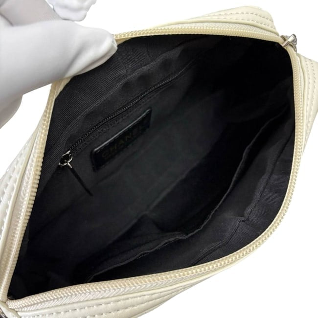 VIP/GWP White Quilted Camera Bag with Box