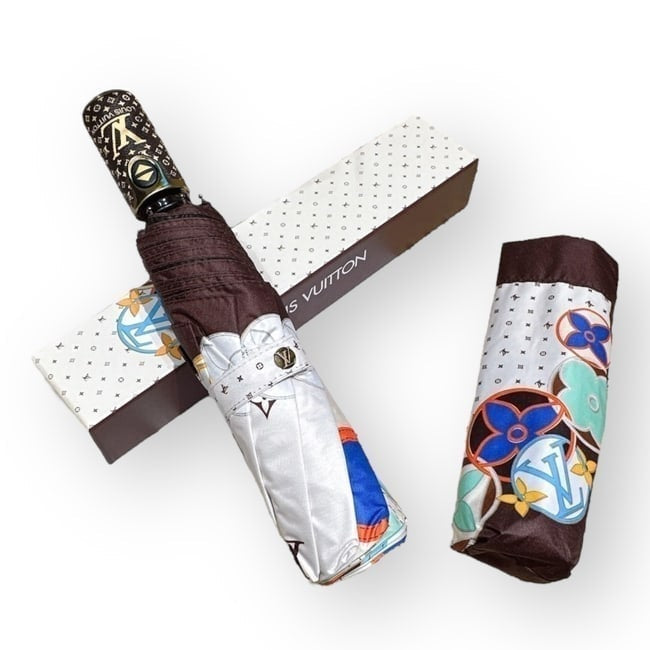 VIP/GWP White Monogram Floral Umbrella with Box
