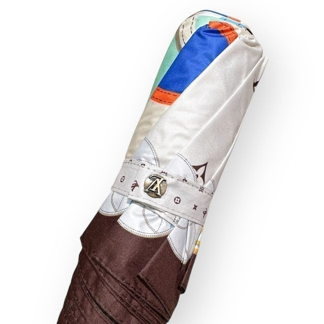 VIP/GWP White Monogram Floral Umbrella with Box