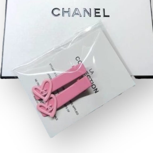 VIP/GWP 2Pc CC Logo Heart Hair Clips with Bag