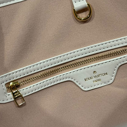 VIP/GWP White Neverfull MM Tote & Pouch