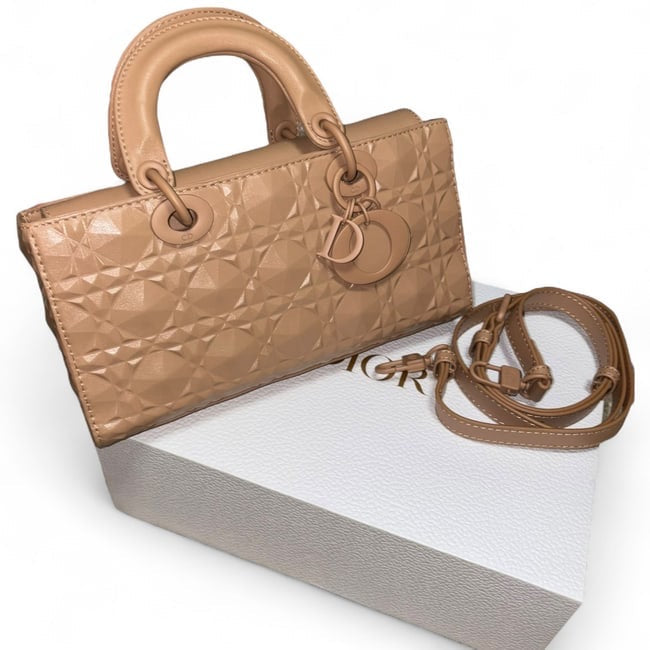 VIP/GWP Coral Bag with Box