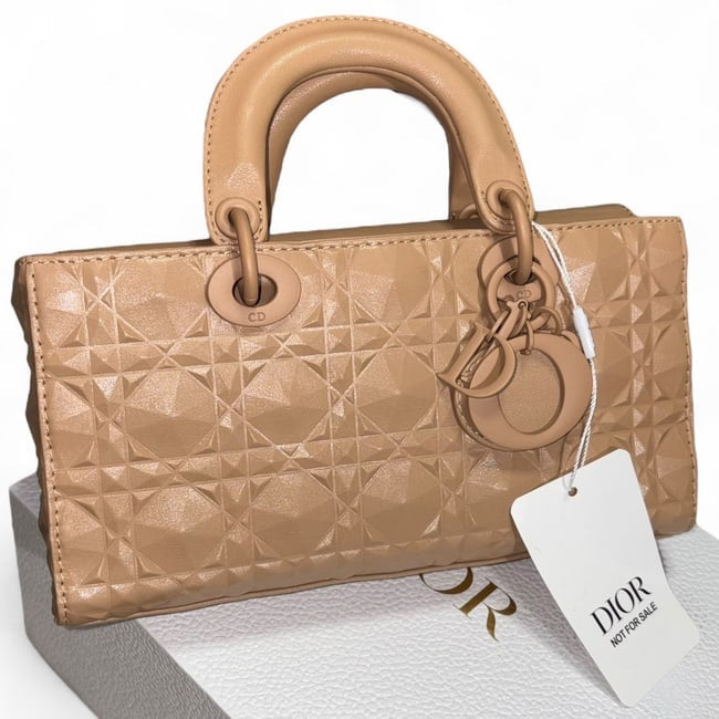 VIP/GWP Coral Bag with Box