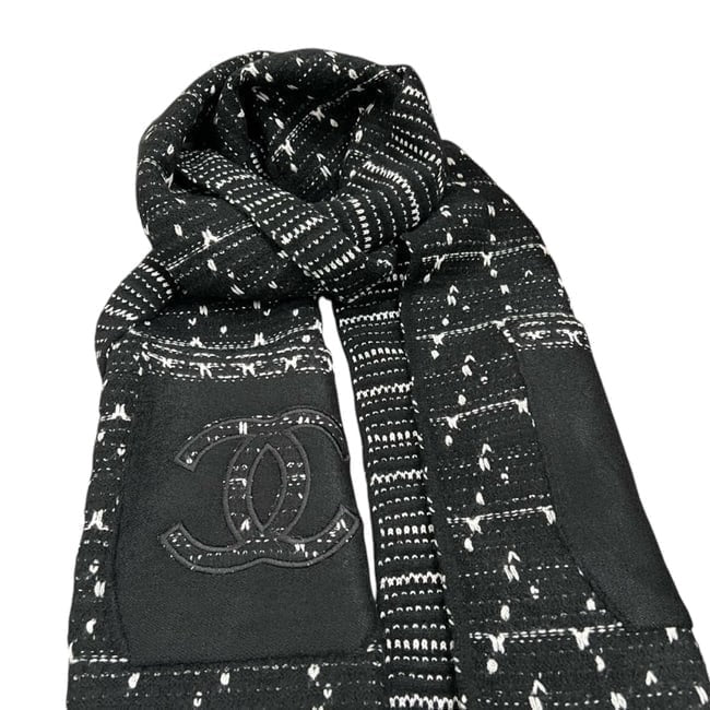VIP/GWP Black Scarf with Box