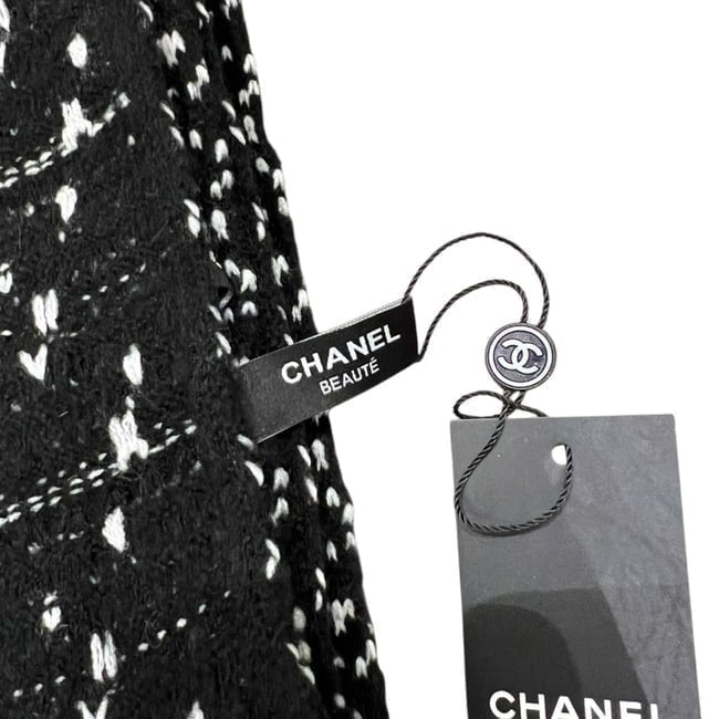 VIP/GWP Black Scarf with Box