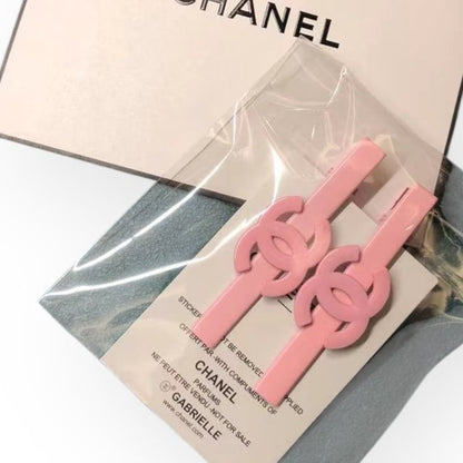 VIP/GWP Pink 2Pc CC Long Rectangle Hair Clips