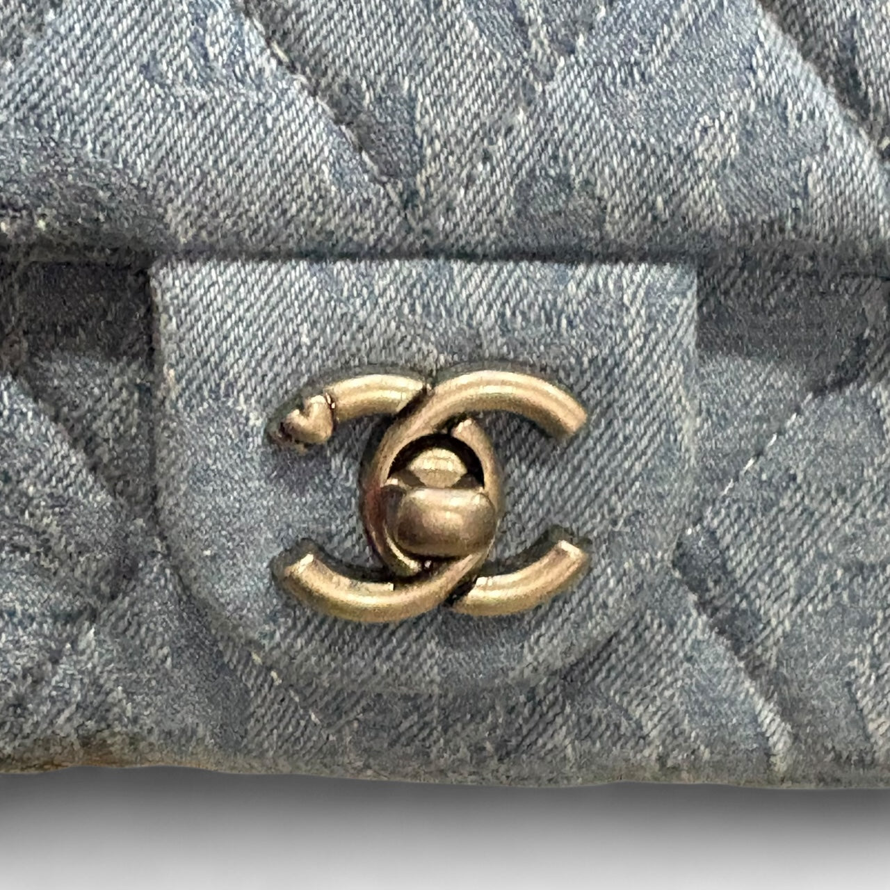 VIP/GWP Quilted Floral Classic Flap Bag
