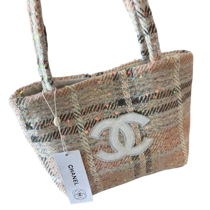 VIP/GWP Coral Tweed Logo Tote Bag