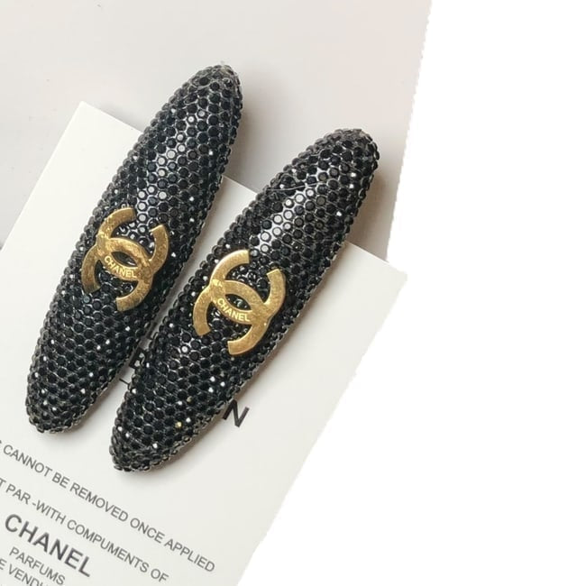 VIP/GWP Black 2Pc Rhinestone CC Hair Clips