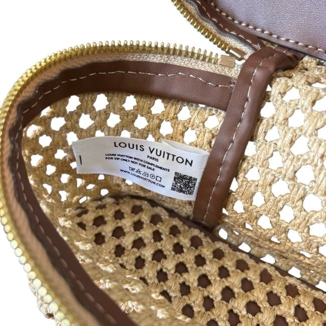 VIP/GWP Gold Woven Vanity Case with Box