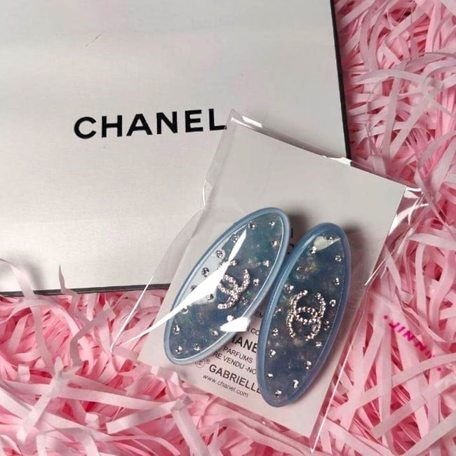 VIP/GWP 2Pc Rhinestone CC Logo Hair Clips
