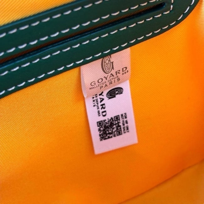 VIP/GWP Green Mono Camera Bag with Bag