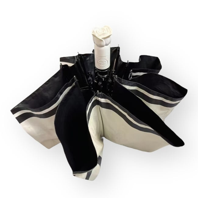 VIP/GWP White Floral Umbrella with Box