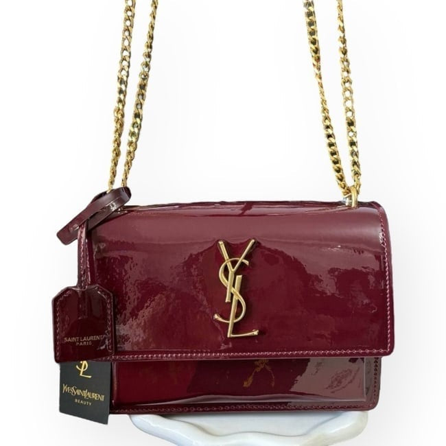 VIP/GWP Red Sunset Logo Bag with Box