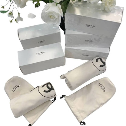 VIP/GWP White Logo Pouch
