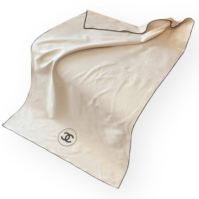 VIP/GWP White Logo Pouch