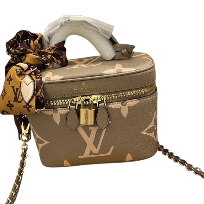 VIP/GWP Beige Vanity Case with Box
